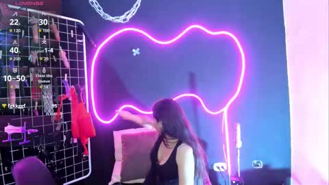 Cloe and Megan online show from 10/14/25, 07:47