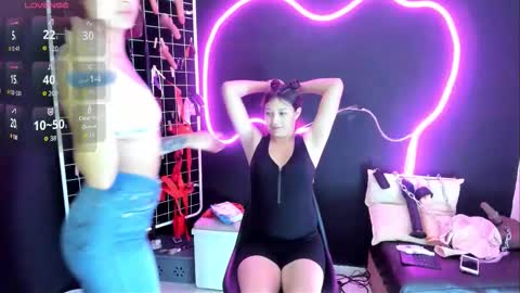 Cloe and Megan online show from 10/22/25, 07:46