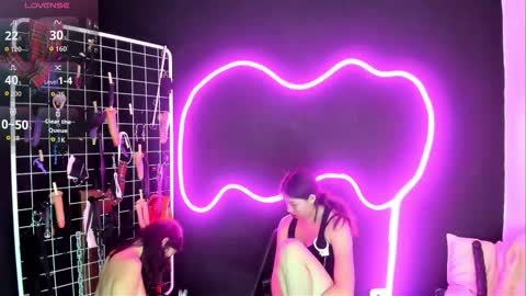 Cloe and Megan online show from 10/31/25, 05:47