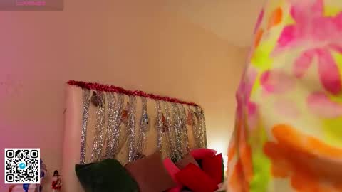 esyameglin online show from 11/19/25, 02:22