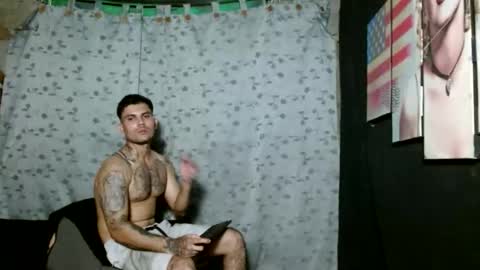 ethanjobs online show from 10/28/25, 06:21