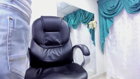 Ethan online show from 02/05/25, 11:28