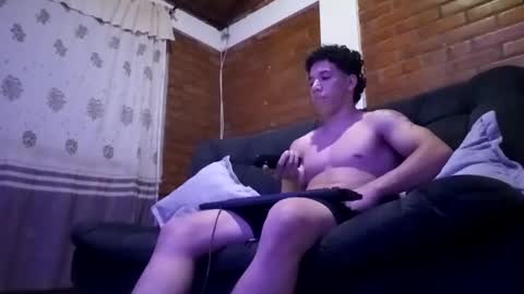 Snapshot of ethan_noir chatting on 12/18/24, 03:26 Ethan Noir online show from 12/18/24, 03:26