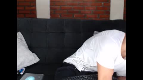 Snapshot of ethan_noir chatting on 12/20/24, 01:03 Ethan Noir online show from 12/20/24, 01:03