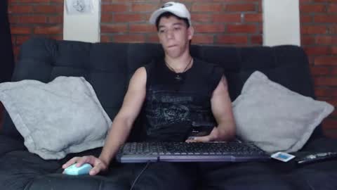 Snapshot of ethan_noir chatting on 01/21/25, 11:24 Ethan Noir online show from 01/21/25, 11:24