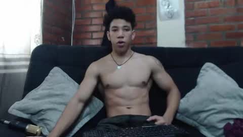 Snapshot of ethan_noir chatting on 01/29/25, 09:50 Ethan Noir online show from 01/29/25, 09:50