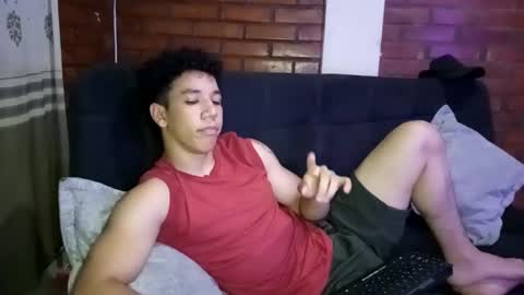 Snapshot of ethan_noir chatting on 01/31/25, 07:39 Ethan Noir online show from 01/31/25, 07:39