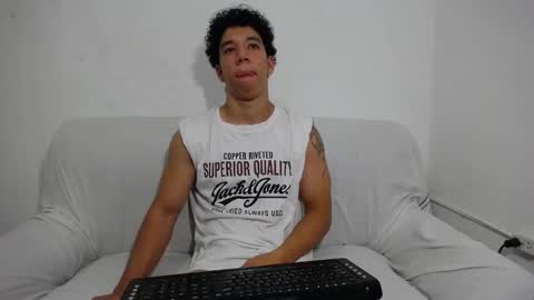 Snapshot of ethan_noir chatting on 02/16/25, 08:44 Ethan Noir online show from 02/16/25, 08:44