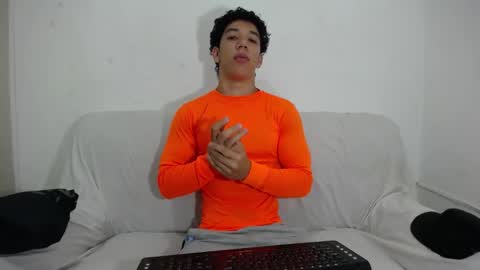 Snapshot of ethan_noir chatting on 02/19/25, 03:38 Ethan Noir online show from 02/19/25, 03:38