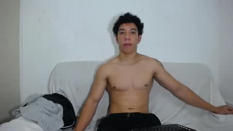 Snapshot of ethan_noir chatting on 02/21/25, 10:15 Ethan Noir online show from 02/21/25, 10:15