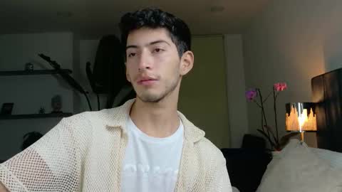 Snapshot of ethan_skiny_ chatting on 10/19/25, 09:43 Joan online show from 10/19/25, 09:43