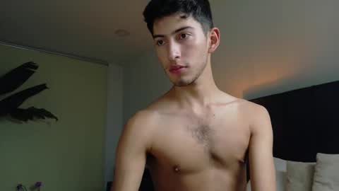 Snapshot of ethan_skiny_ chatting on 11/05/25, 05:29 Joan online show from 11/05/25, 05:29