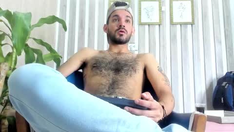 Snapshot of ethangrey_ chatting on 09/18/25, 11:12 Ethan Grey online show from 09/18/25, 11:12