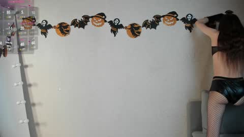 Molly online show from 10/05/25, 09:56