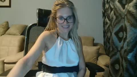 eva2323 online show from 01/15/25, 03:50