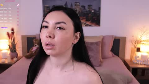 Snapshot of eva__si chatting on 02/23/25, 11:33 Eva online show from 02/23/25, 11:33