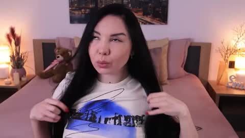 Snapshot of eva__si chatting on 03/06/25, 07:14 Eva online show from 03/06/25, 07:14