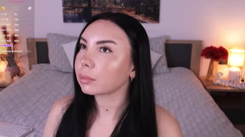 Snapshot of eva__si chatting on 11/08/25, 10:04 Eva online show from 11/08/25, 10:04