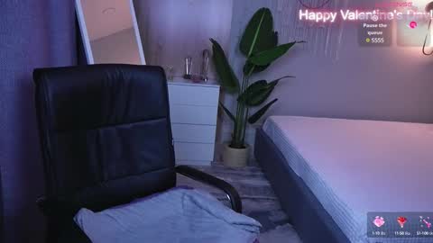 Eva online show from 02/19/25, 01:18