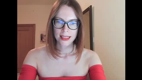 Snapshot of eva_cutesmile chatting on 09/30/25, 06:46 Eva online show from 09/30/25, 06:46