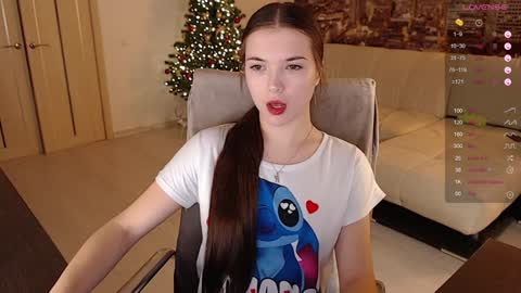 Snapshot of eva_davie chatting on 12/15/24, 04:37 Eva online show from 12/15/24, 04:37