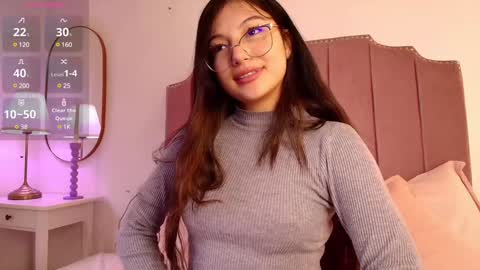 Snapshot of eva_depp chatting on 12/17/24, 04:43 Evaa Depp online show from 12/17/24, 04:43