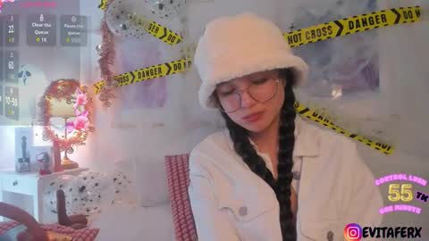 Snapshot of eva_depp chatting on 10/28/25, 04:16 Evaa Depp online show from 10/28/25, 04:16