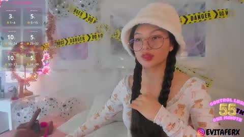 Snapshot of eva_depp chatting on 10/28/25, 05:15 Evaa Depp online show from 10/28/25, 05:15