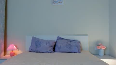 Snapshot of eva_doncray chatting on 10/28/25, 11:58 Eva online show from 10/28/25, 11:58