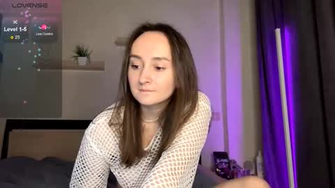 Snapshot of eva_elfis chatting on 09/16/25, 09:27 Eva online show from 09/16/25, 09:27