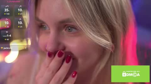 Evienne online show from 11/28/25, 03:58