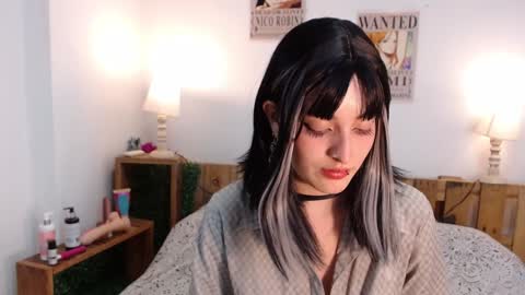 Snapshot of eva_halsey chatting on 12/07/24, 01:58 E V A online show from 12/07/24, 01:58