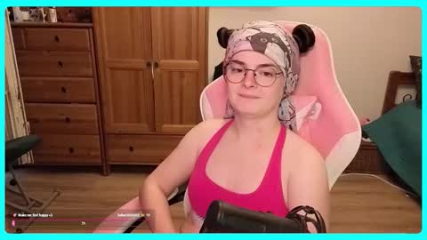 Snapshot of eva_katt chatting on 09/23/25, 12:19 Gamer Katt online show from 09/23/25, 12:19