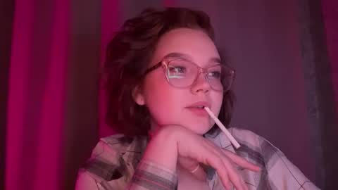 eva_kittenn online show from 11/19/25, 12:54