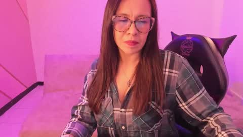 Eva  online show from 10/06/25, 02:14