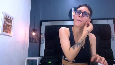 Eva cute online show from 11/19/25, 04:51