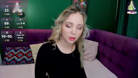 Eva 3 online show from 10/18/25, 01:41