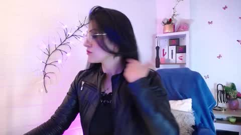 Snapshot of eva_notty_ chatting on 09/10/25, 03:23 Eva Notty online show from 09/10/25, 03:23