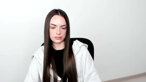 Snapshot of eva_rossee_ chatting on 01/17/25, 07:16 Eva online show from 01/17/25, 07:16