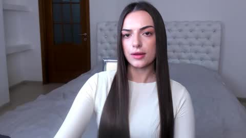Snapshot of eva_rossee_ chatting on 01/28/25, 04:30 Eva online show from 01/28/25, 04:30