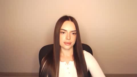 Snapshot of eva_rossee_ chatting on 09/29/25, 04:45 Eva online show from 09/29/25, 04:45