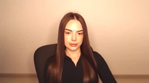 Snapshot of eva_rossee_ chatting on 10/03/25, 05:10 Eva online show from 10/03/25, 05:10