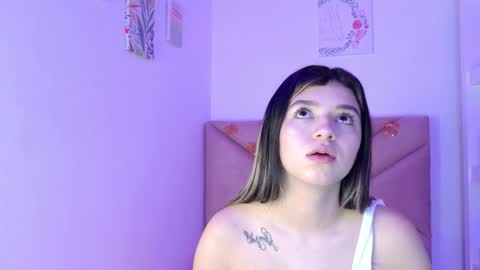 Snapshot of eva_sin18 chatting on 10/15/25, 12:00 Eva Sin online show from 10/15/25, 12:00