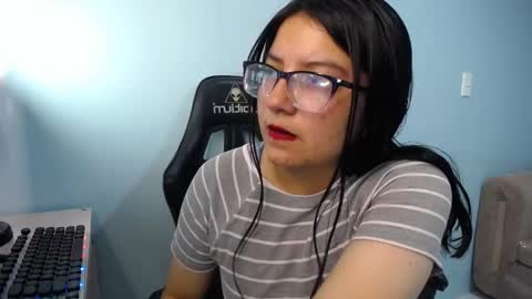 eva_smit_t online show from 12/05/25, 04:21