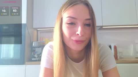 Snapshot of eva_vex chatting on 12/25/24, 10:39 Hello Im Eva online show from 12/25/24, 10:39