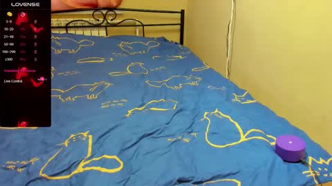 Snapshot of eva_zero chatting on 10/15/25, 01:55 Eva online show from 10/15/25, 01:55