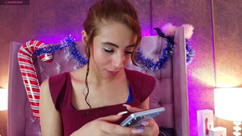 Snapshot of evaa_cloee chatting on 12/18/24, 03:37 EVA CLOEE online show from 12/18/24, 03:37