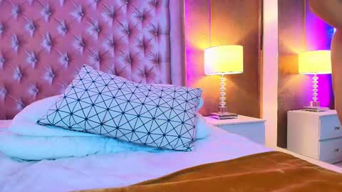 Snapshot of evaa_cloee chatting on 03/02/25, 06:27 EVA CLOEE online show from 03/02/25, 06:27