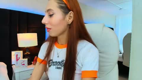 Snapshot of evaa_cloee chatting on 09/13/25, 03:50 EVA CLOEE online show from 09/13/25, 03:50