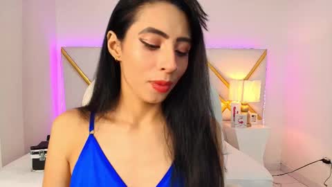 Snapshot of evaa_cloee chatting on 09/16/25, 02:12 EVA CLOEE online show from 09/16/25, 02:12
